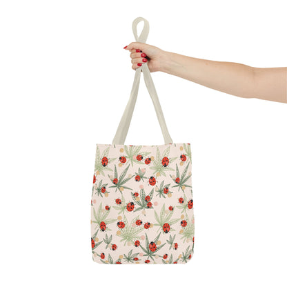 Lady bird on leaves ladies Tote Bag