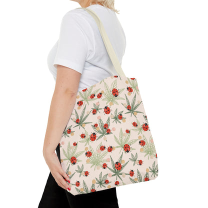 Lady bird on leaves ladies Tote Bag