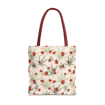 Lady bird on leaves ladies Tote Bag